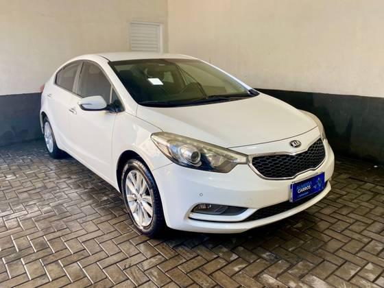 KIA CERATO 1.6 SX 16V FLEX 4P AUTOMÁTICO KIA CERATO 1.6 SX 16V FLEX 4P AUTOMÁTICO
